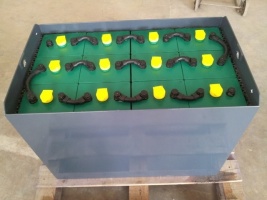 24 VOLT 900 AMPER TRAKSİYONER AKÜ